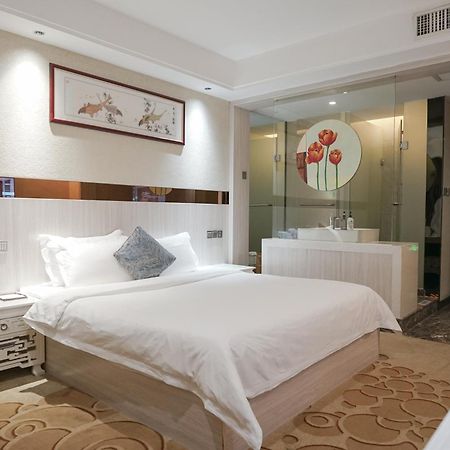 Paco Hotel Tianhe Coach Terminal Metro Satation Guangzhou-Free Shuttle Bus For Canton Fair Exteriör bild