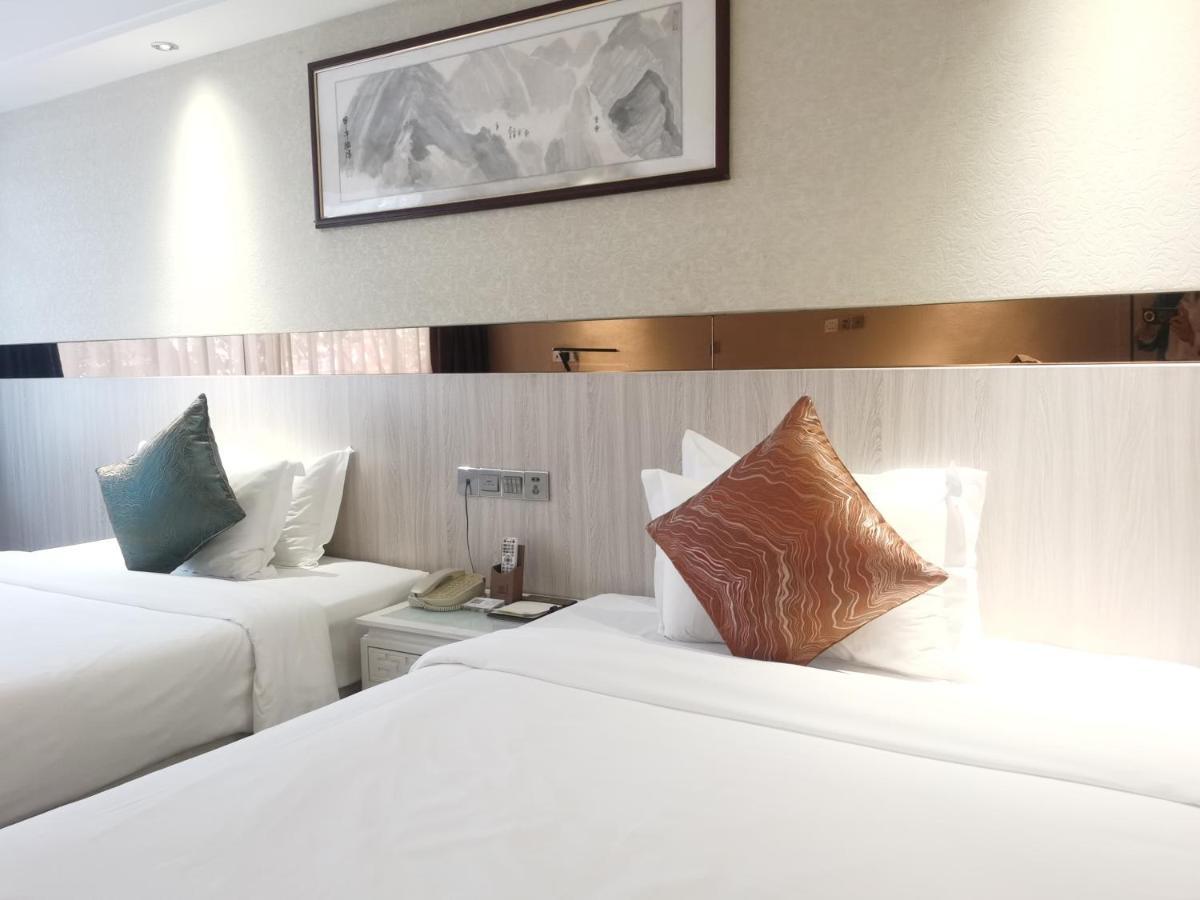 Paco Hotel Tianhe Coach Terminal Metro Satation Guangzhou-Free Shuttle Bus For Canton Fair Exteriör bild