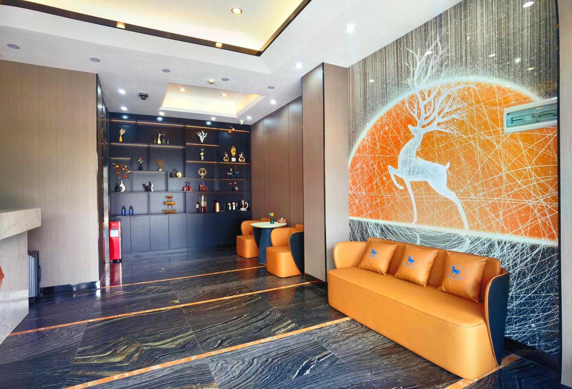 Paco Hotel Tianhe Coach Terminal Metro Satation Guangzhou-Free Shuttle Bus For Canton Fair Exteriör bild