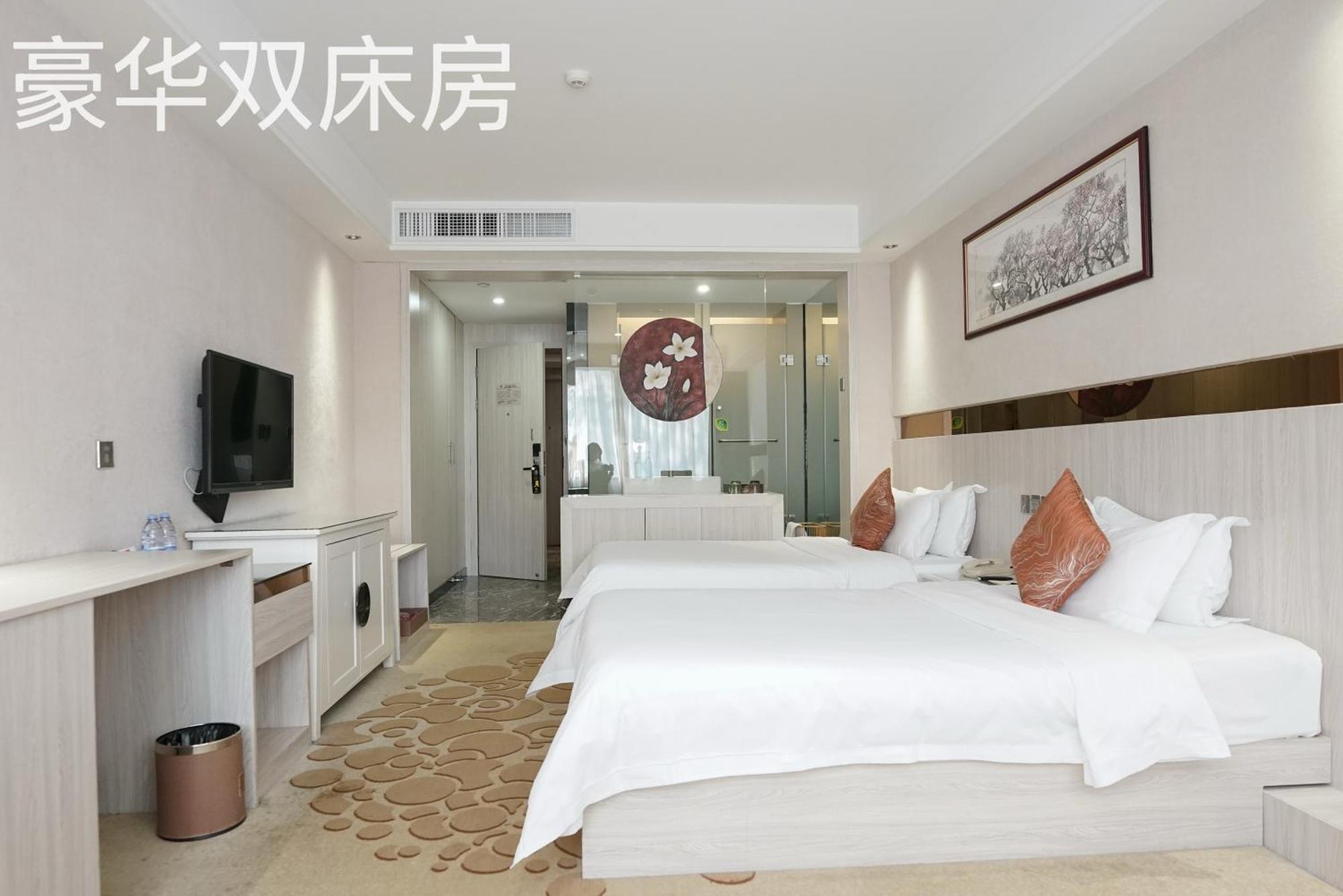Paco Hotel Tianhe Coach Terminal Metro Satation Guangzhou-Free Shuttle Bus For Canton Fair Exteriör bild